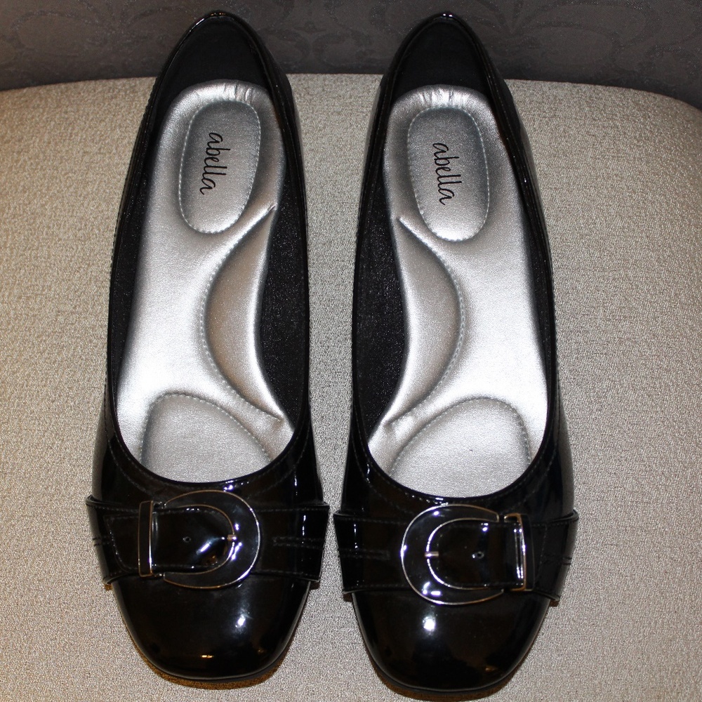 Black Ballet Flats